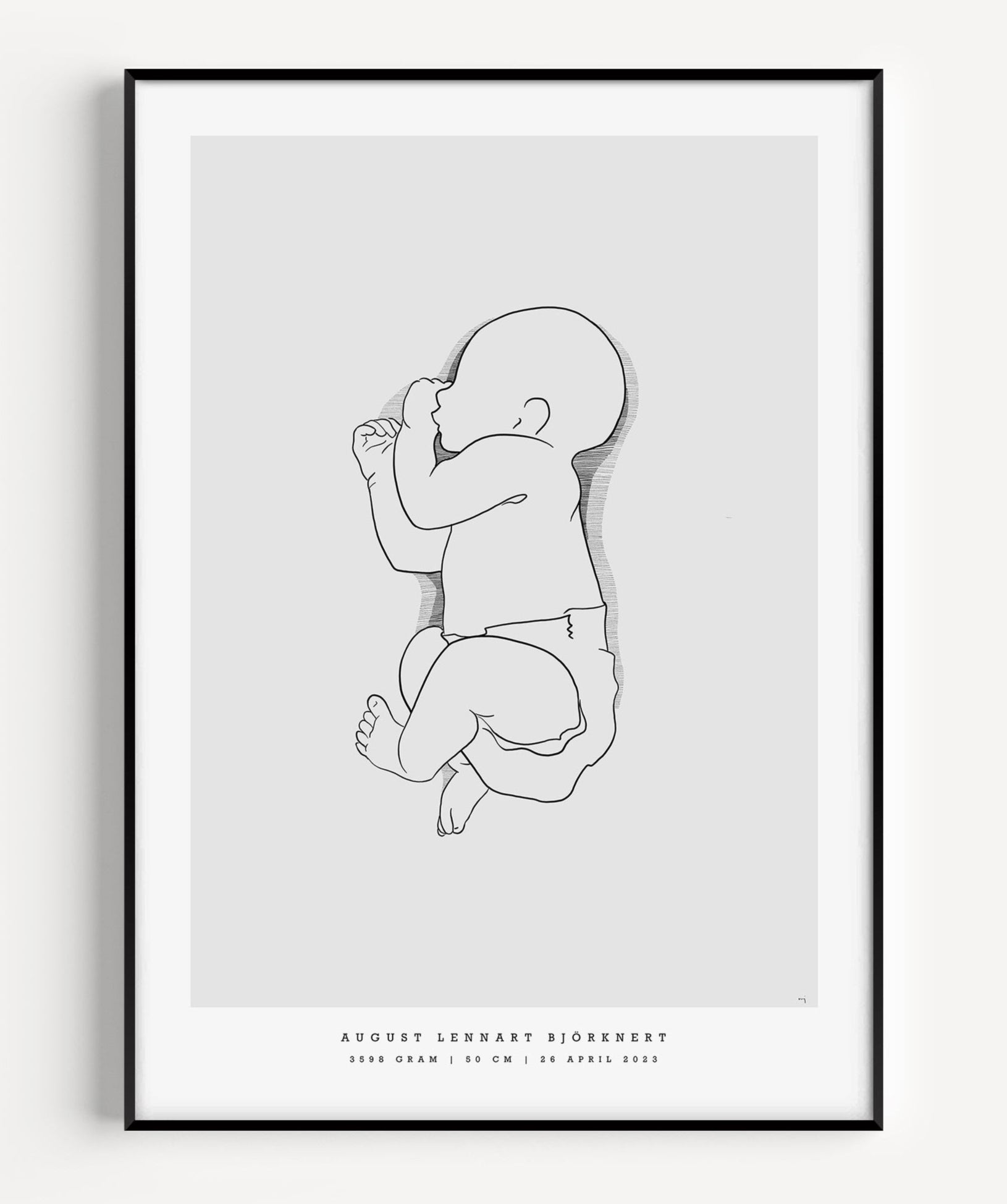 Personalized birth poster in scale 1:1 showing a baby’s real size at birth.